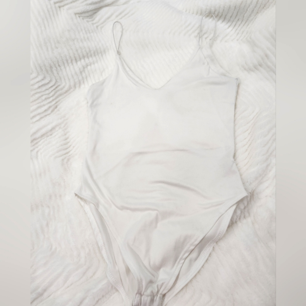 Glaze V Neck & Back Bodysuit